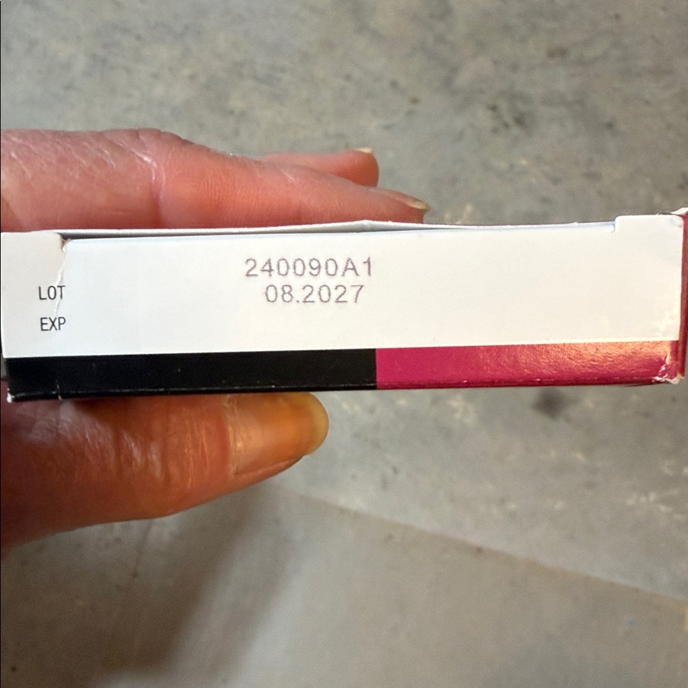 Nitenpyram Flea Treatment Tablets for Cats - Pink/Black. Exp 8/2027 - Picture 2 of 2
